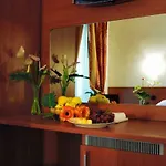 Giusy 4* 카스텔라네타 마리나