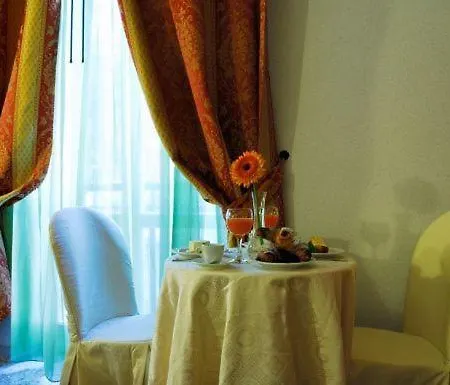 Giusy Hotel 4*